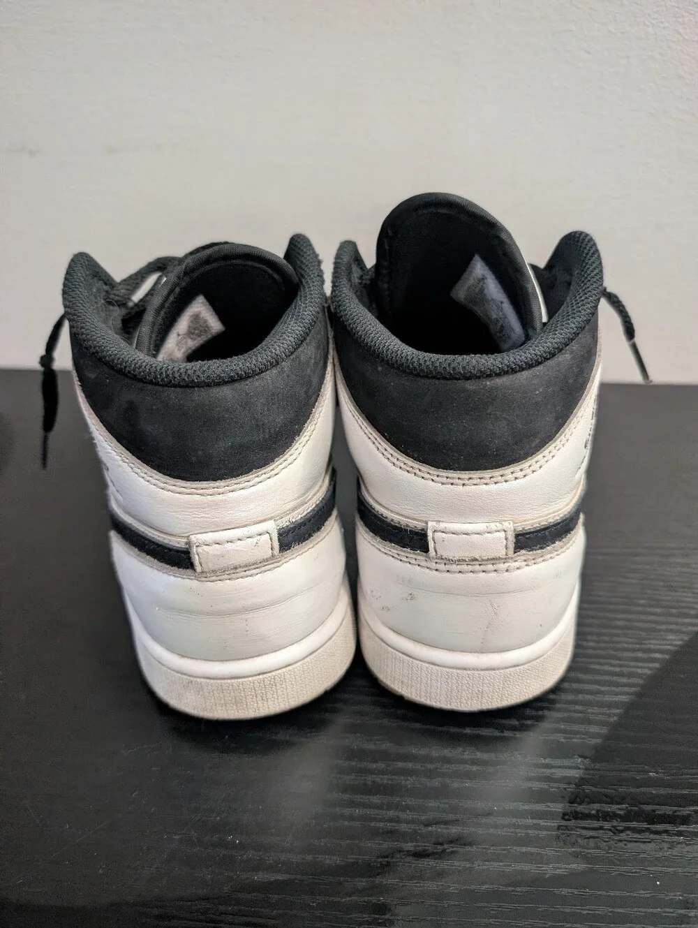Jordan 1 Mid SE Diamond Black and White Size 8